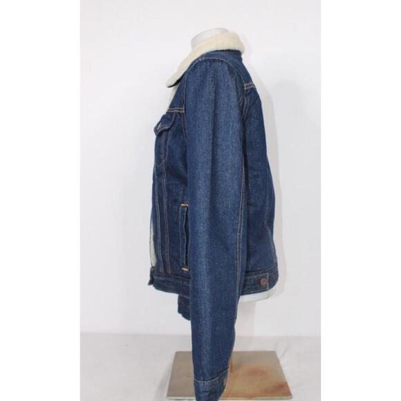 Levi’s Type III Sherpa Lined Trucker Jacket Woman’s Medium Blue Denim Snap Close - Picture 4 of 10